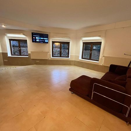 Villa 37B Bed And Breakfast Warsawa Bagian luar foto