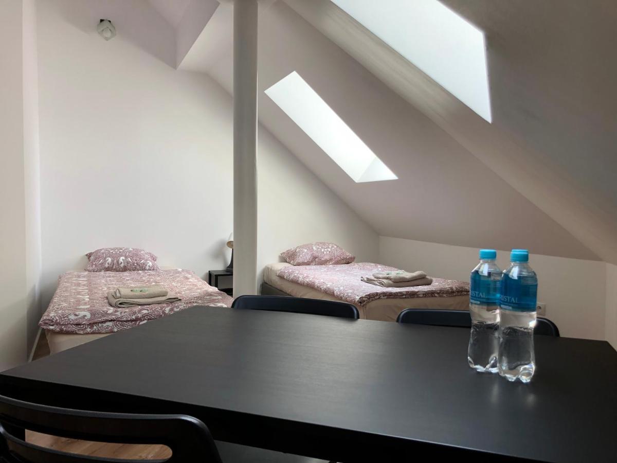 Villa 37B Bed And Breakfast Warsawa Bagian luar foto
